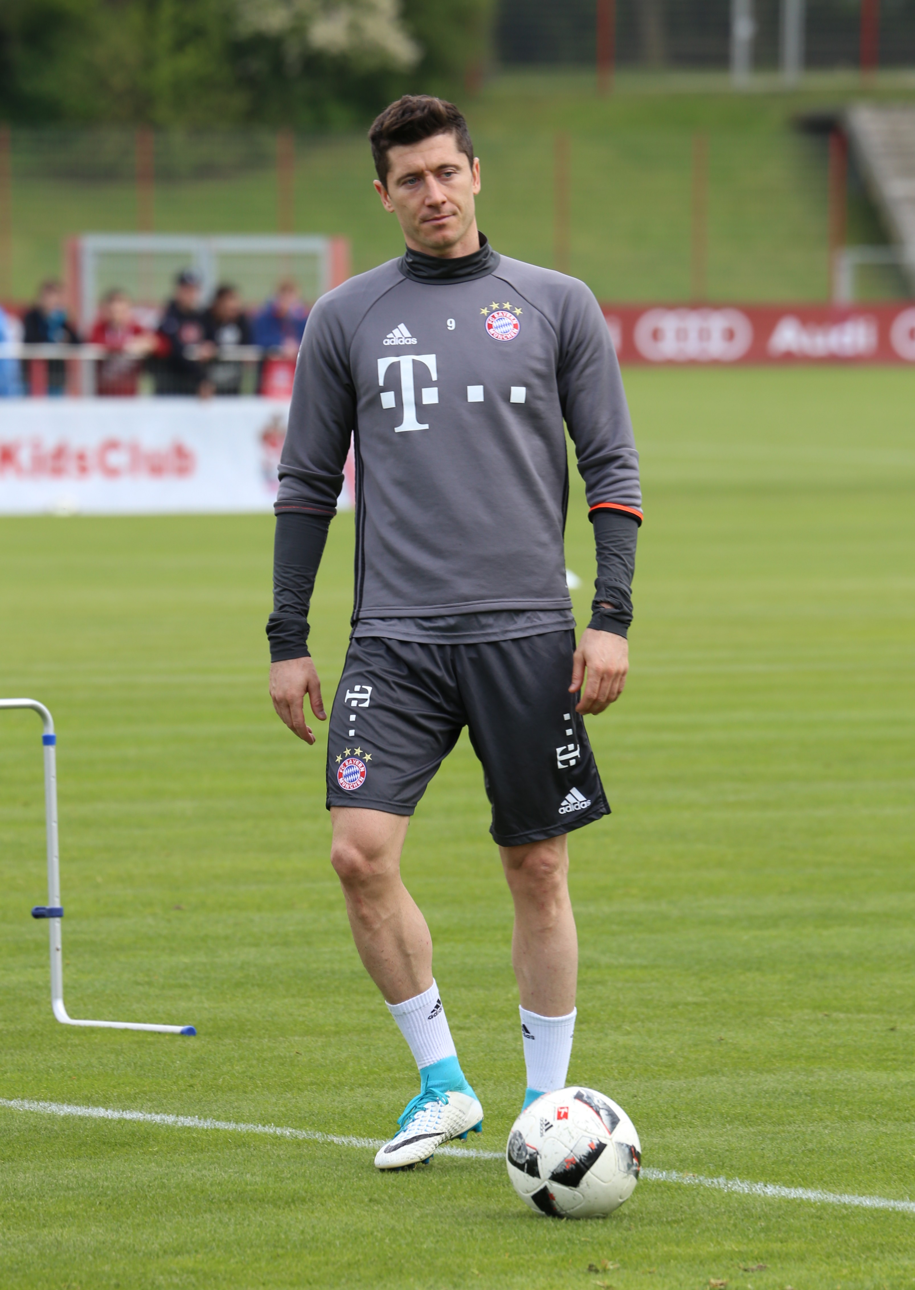 Matthaeus: Robert Lewandowski poprowadzi Bayern do potrójnej korony